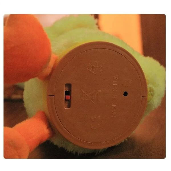 Pato Dancing Duck Dançante Repete a Fala,Toca Musica, e Mexe o pescoço Com Luz de Led Coloridas Brinkids - 2025 Lançamento