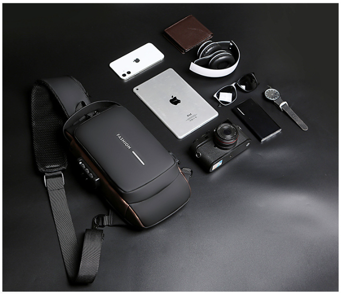 PROMOÇÃO - Bolsa Gold Fashion Multifuncional leve com trabalho combinado Antifurto à prova d'água com saída usb celular - Casual Masc/Fem. - Arte Morumbi